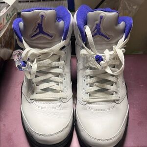 Jordan White and Purple Retro Basketball Shoes